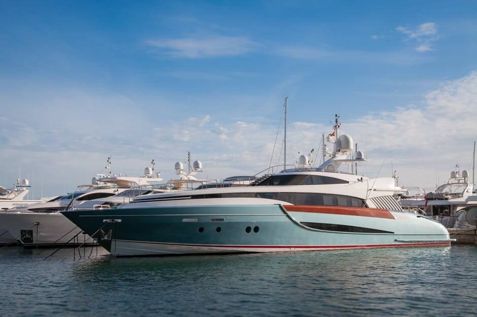 luxury speed boats